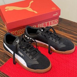 Puma club 5v5 7.5 men’s 8.5/9 women